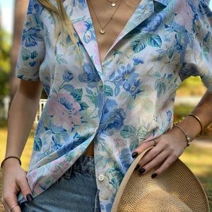 Vintage Beach Babe Hawaiian Floral Button Up Collared Shirt